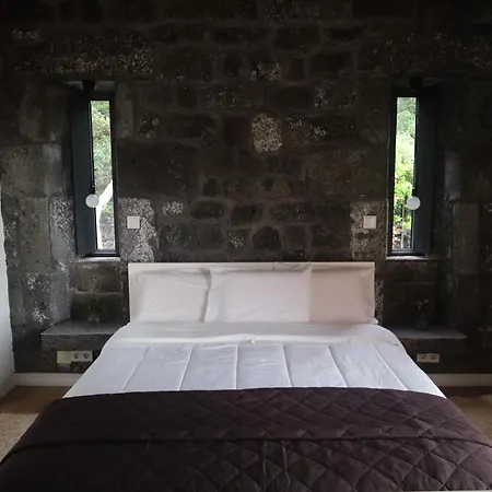 Casas Do Caminho Novo * São Roque do Pico