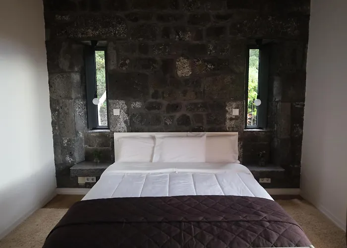 Casas Do Caminho Novo * São Roque do Pico